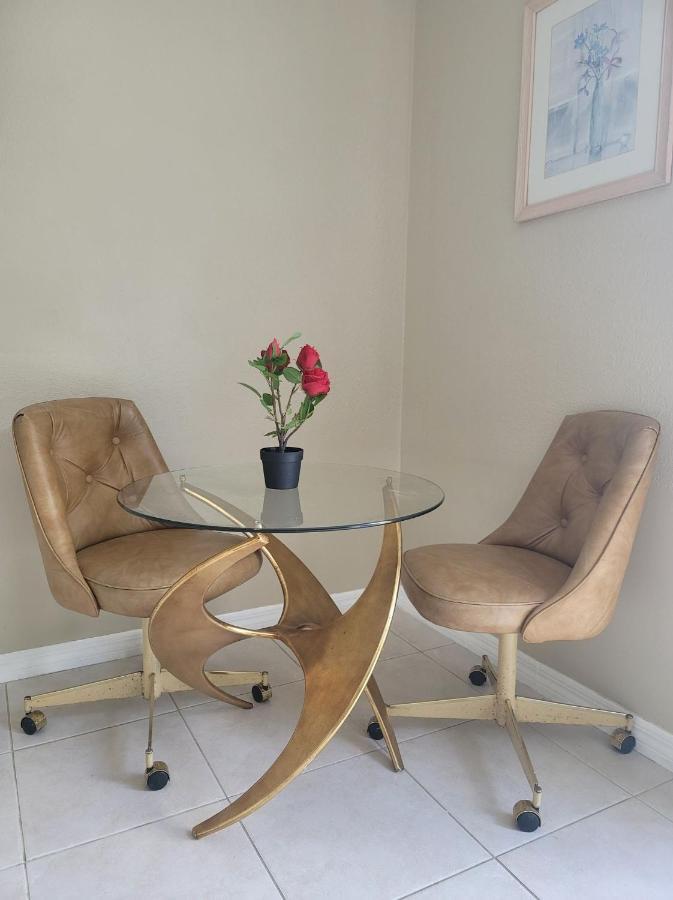 Entire Guesthouse 5 Mins To Siesta Key & Downtown 사라소타 외부 사진