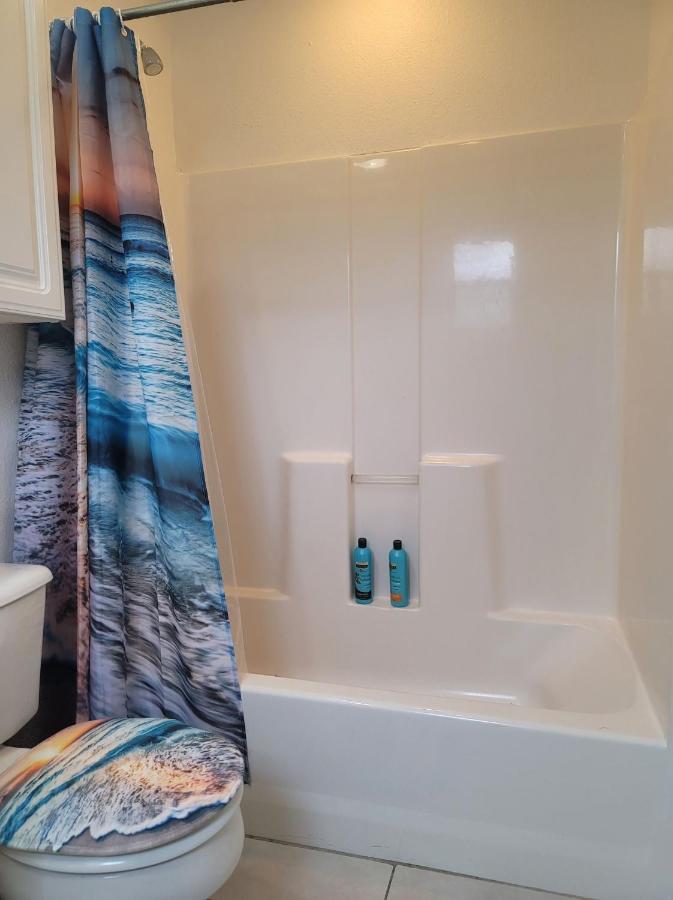 Entire Guesthouse 5 Mins To Siesta Key & Downtown 사라소타 외부 사진